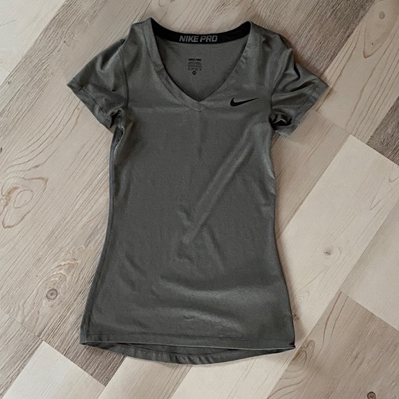 Nike Pro Tee